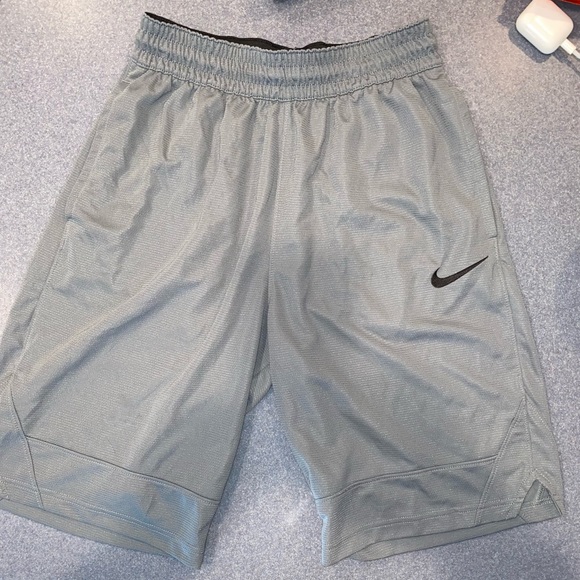 Men’s Nike Dri Fit Basketball Shorts - Picture 5 of 6